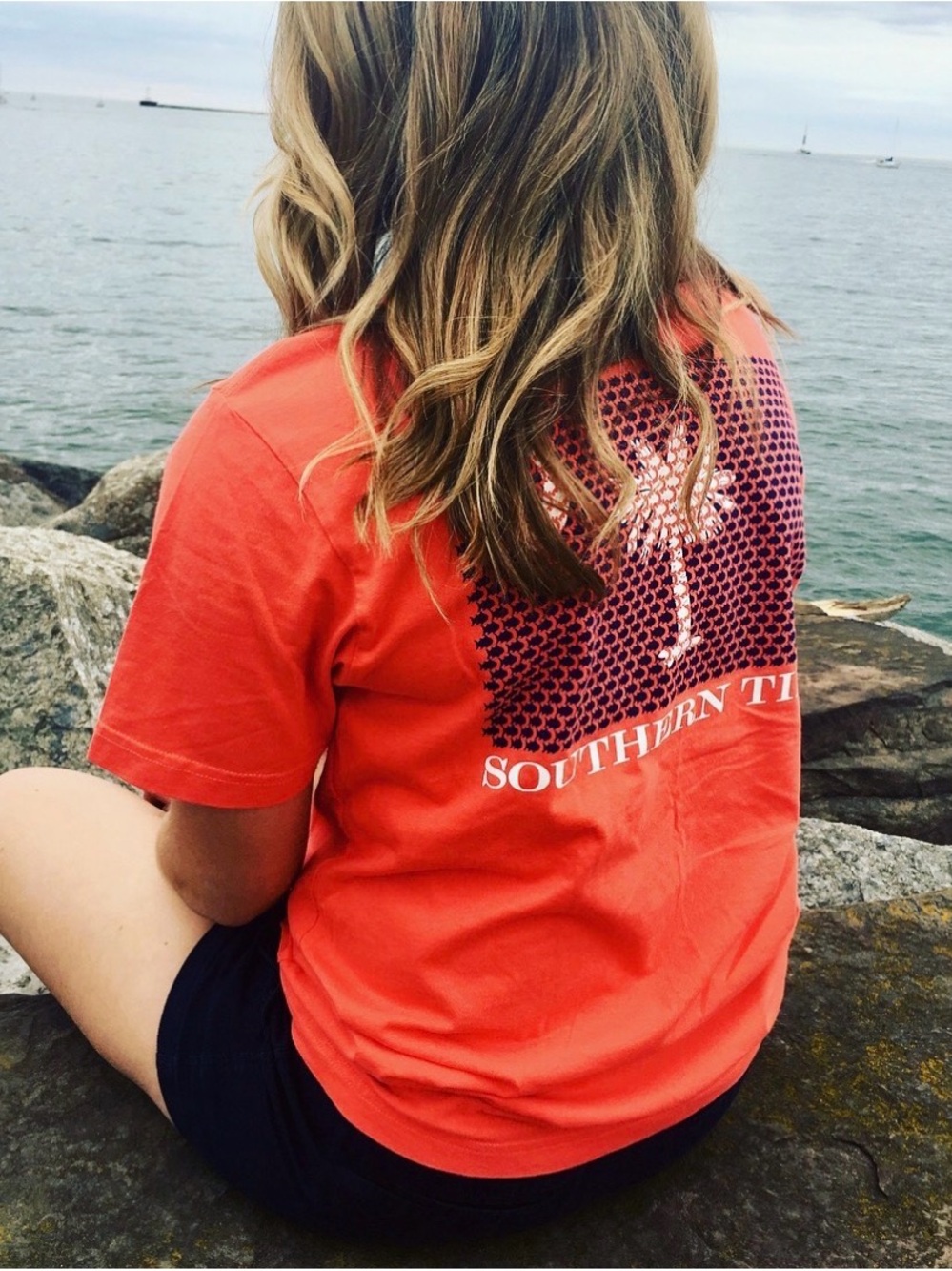 Southern Tide t-shirt South Carolina flag composed of tiny skipjack fish Tee XS - Picture 2 of 6